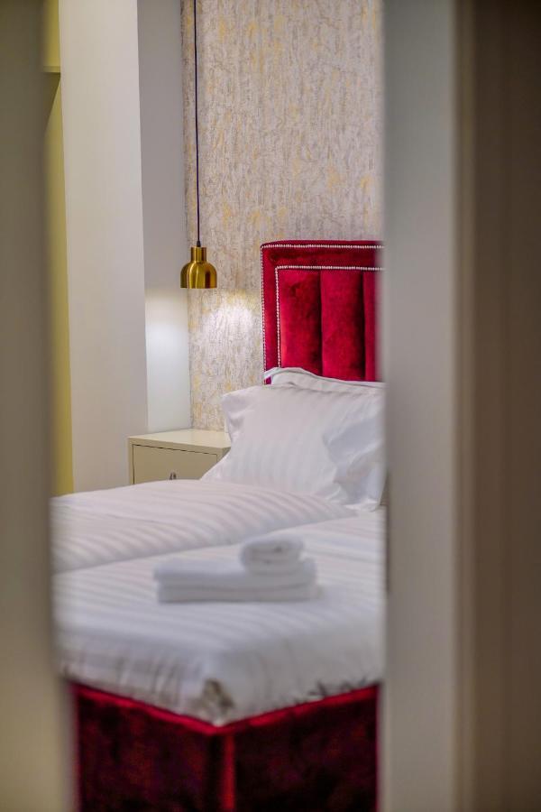 Hotel Capital Inn טיראנה מראה חיצוני תמונה